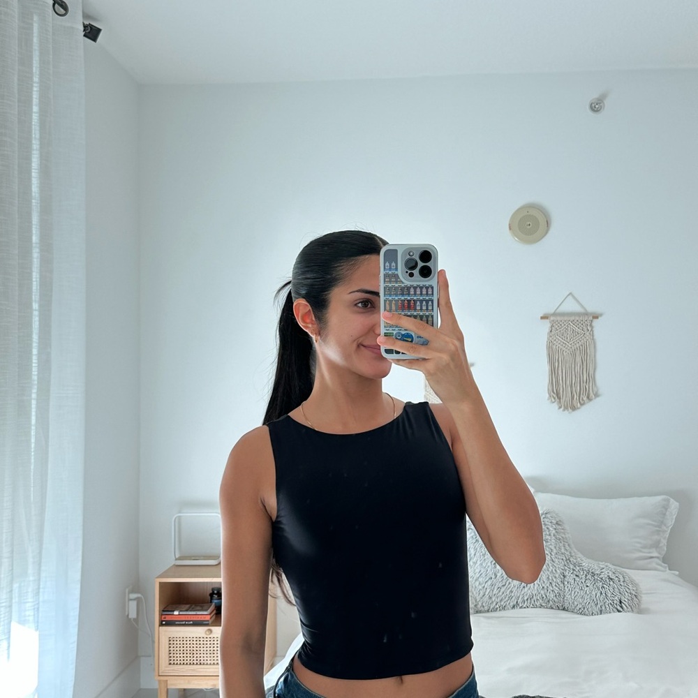 Black Sleeveless Crop Top